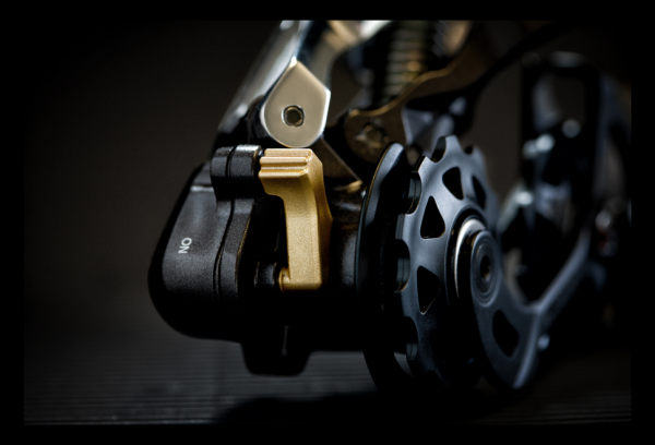 Desviador Trasero Shimano Saint M820 Shadow+ De 10 Velocidades De Jaula Corta 4 Desviador Trasero Shimano Saint M820 Shadow+ De 10 Velocidades De Jaula Corta - Imagen 4